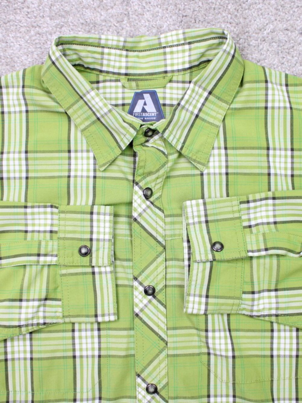 Eddie Bauer Shirt Mens Large Green Plaid First Ascent Pearl Snap Long Sleeve